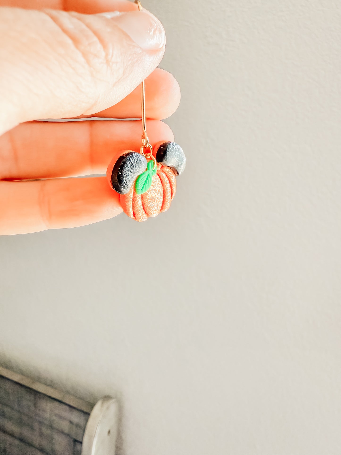 Mickey Glitter Pumpkin Dangles