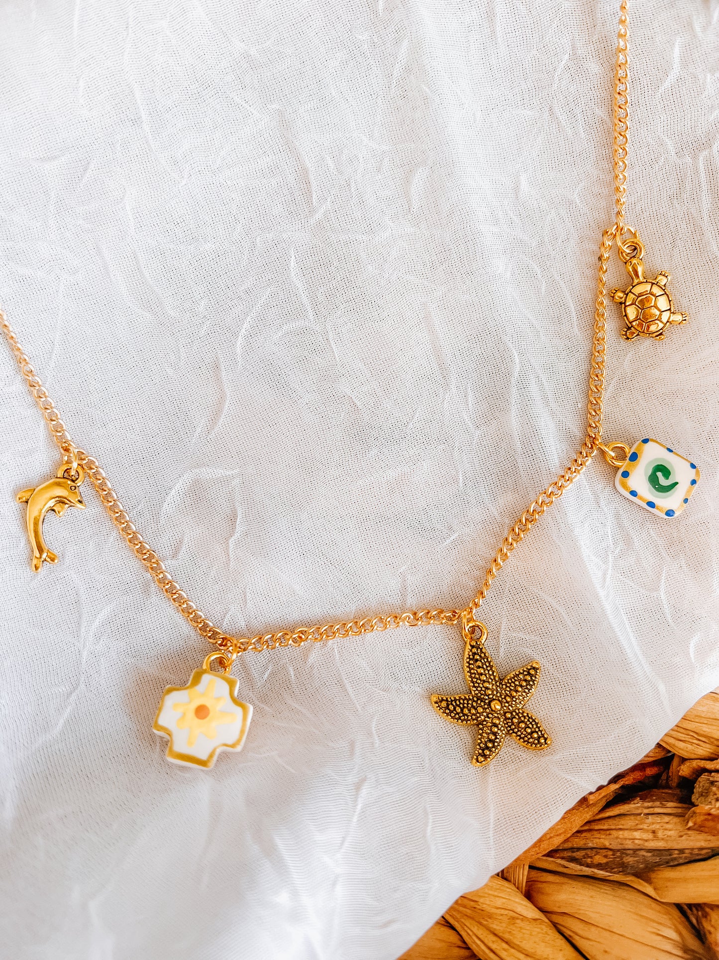 Starfish small chain charm necklace