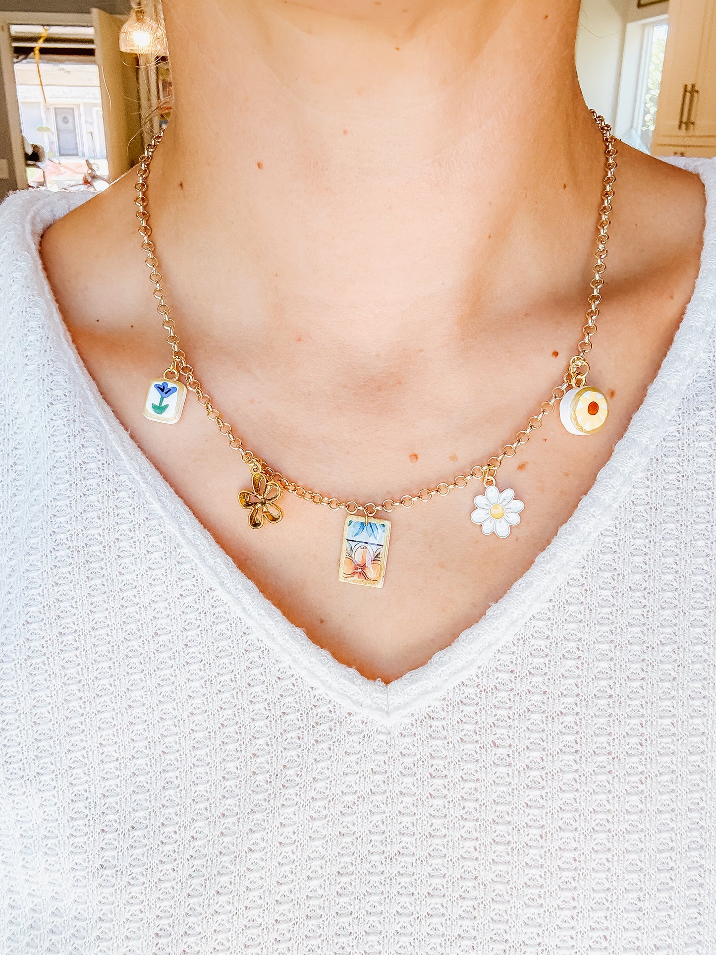 Cottage Charm Daisy Charm Necklace