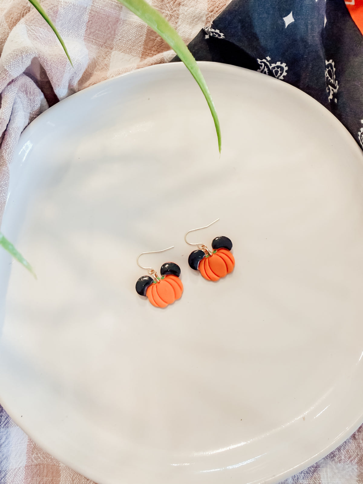 Mickey Inspired Ghosts and Pumpkins