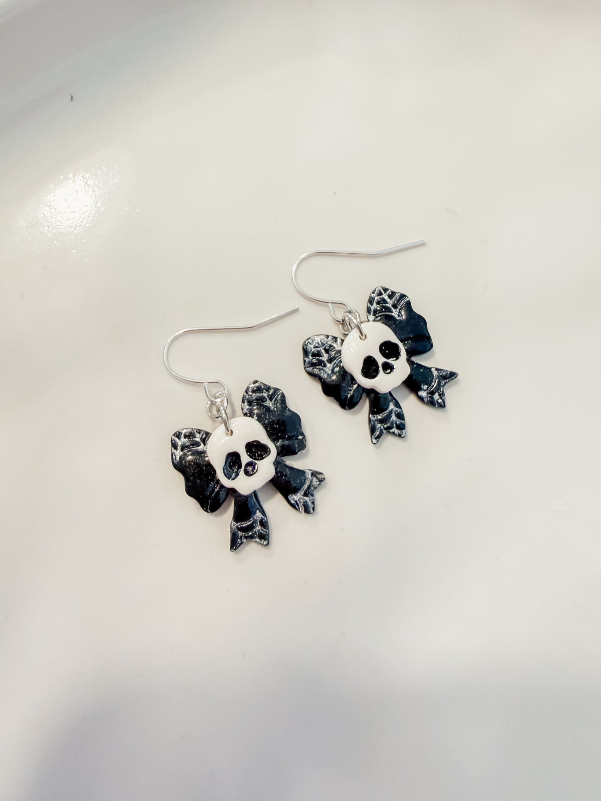 Bows, Skulls & Bats