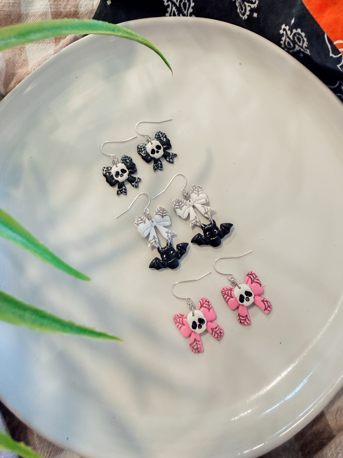 Bows, Skulls & Bats