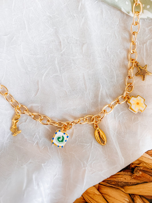 Shell large chain charm necklace