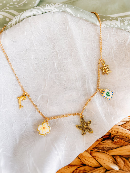 Starfish small chain charm necklace