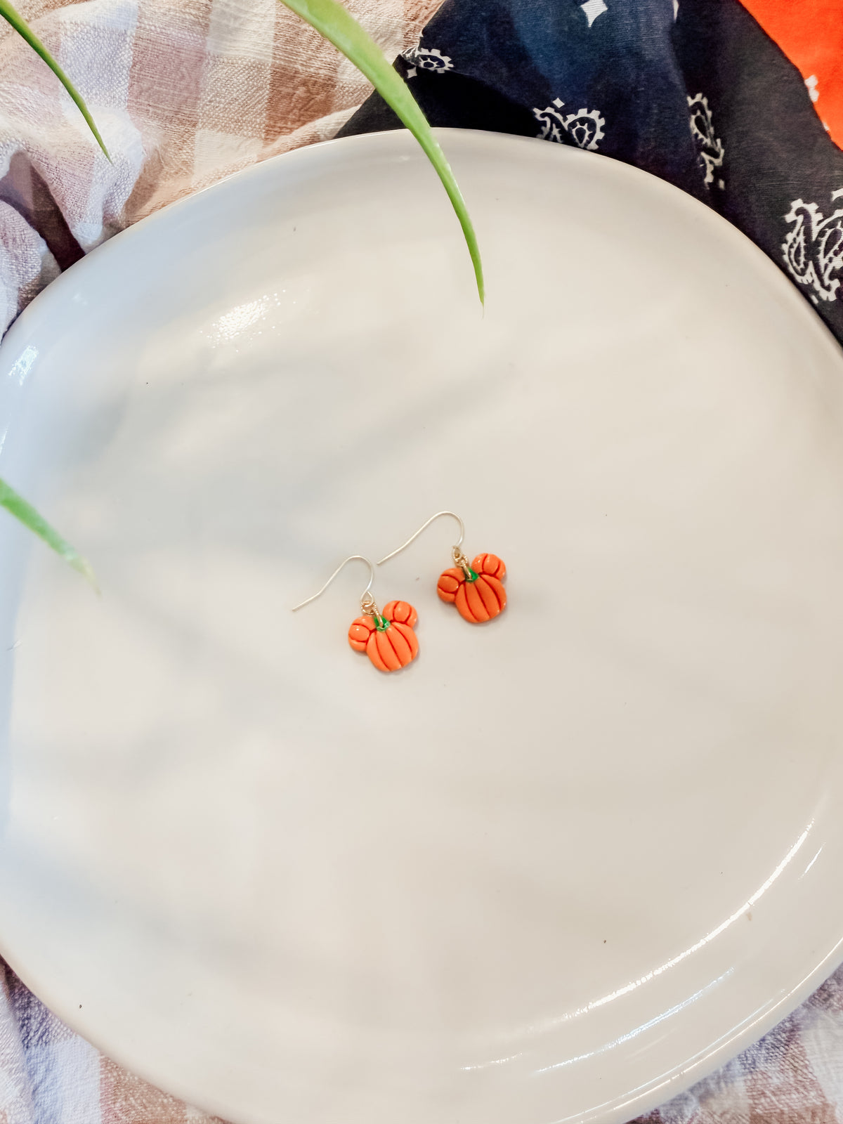 Mickey Inspired Ghosts and Pumpkins